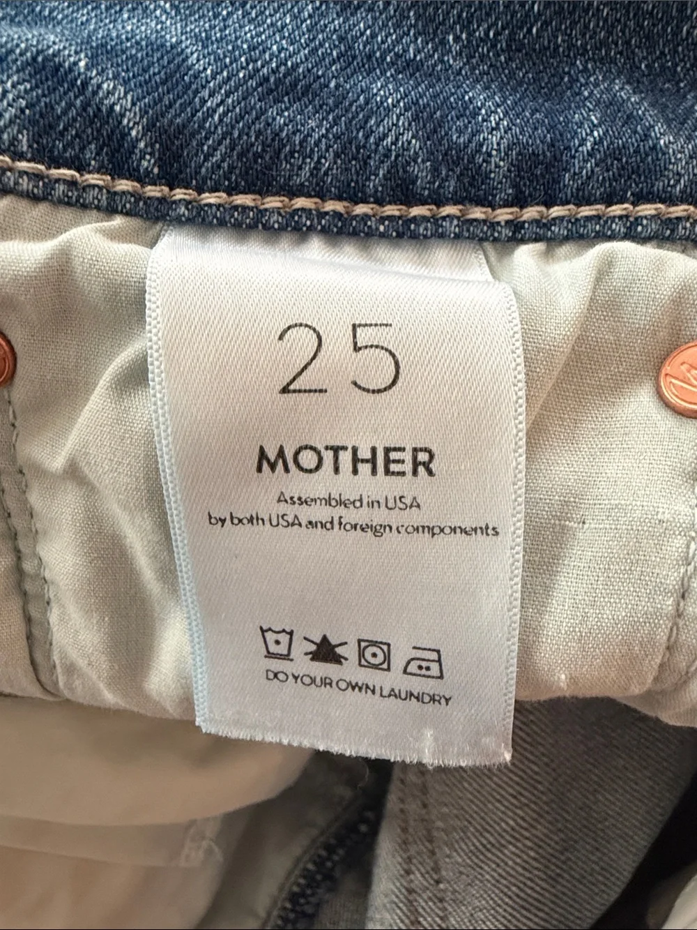 MOTHER Superior The Ditcher Cropped Straight Jeans in Running With Scissors